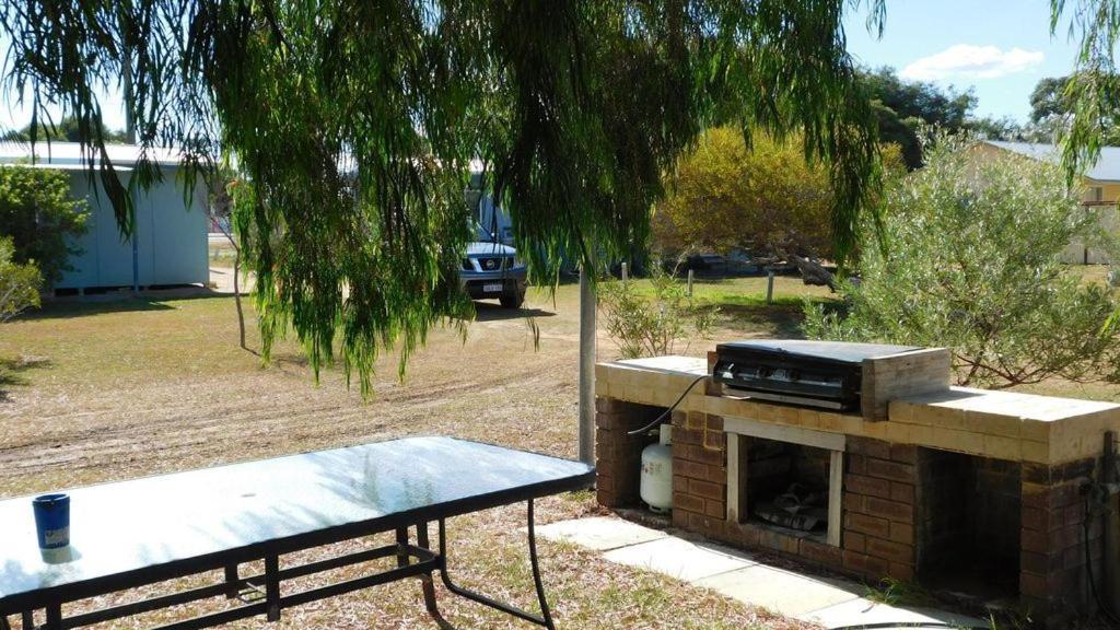 Cottage 51 - Topspot Cottages จูเรียนเบย์ ภายนอก รูปภาพ